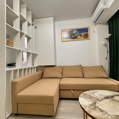 The Velvet * Βουκουρέστι