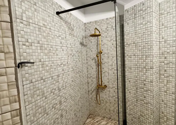 The Velvet Bukurešť